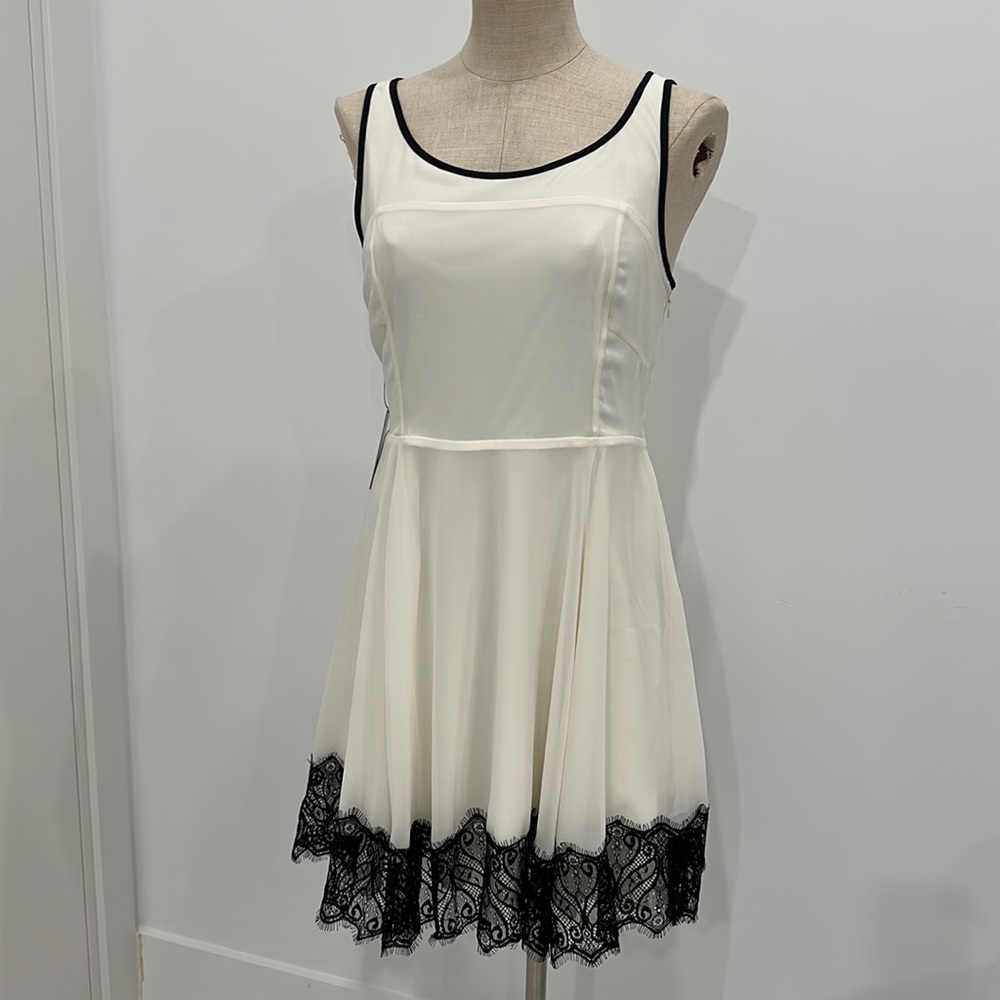 Express white with black lace dress (size 6) NWT